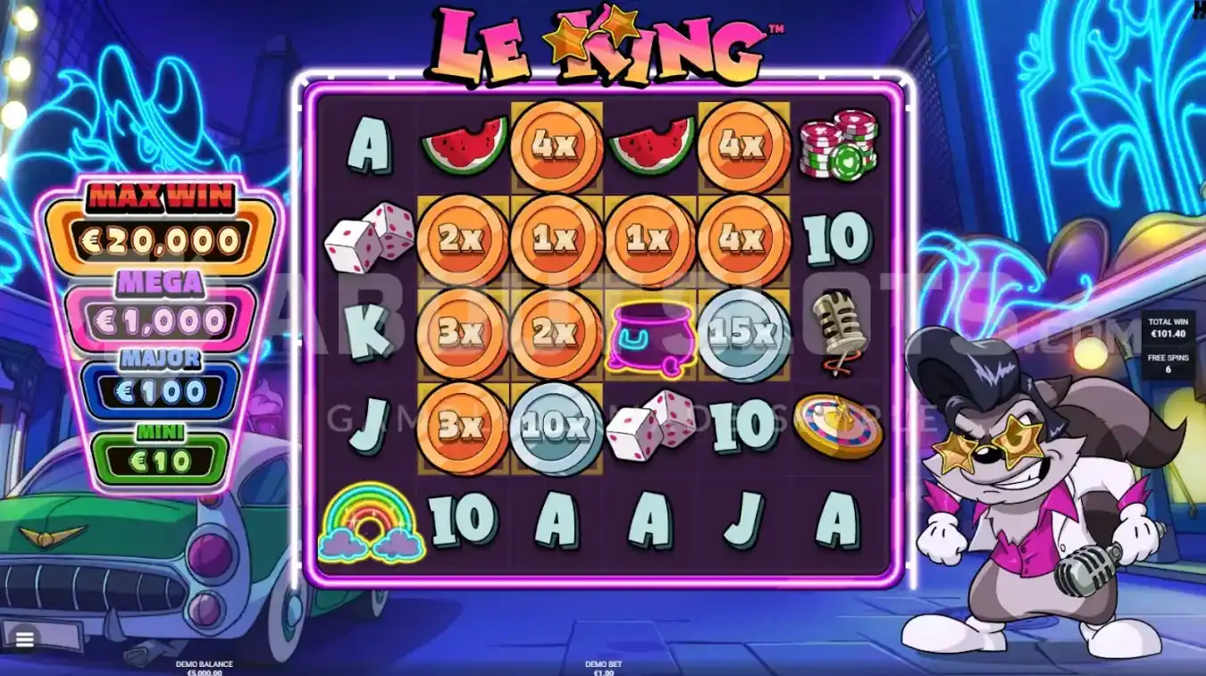 Juego de tragamonedas Le King con carretes, símbolos y un personaje de mapache de dibujos animados
